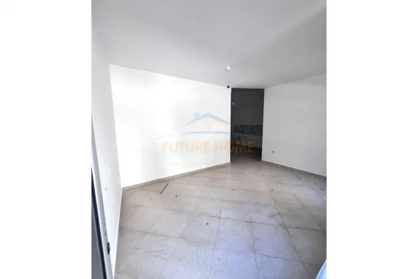 Ambient biznesi me qera 1+1 ne Tirane - 700 Euro