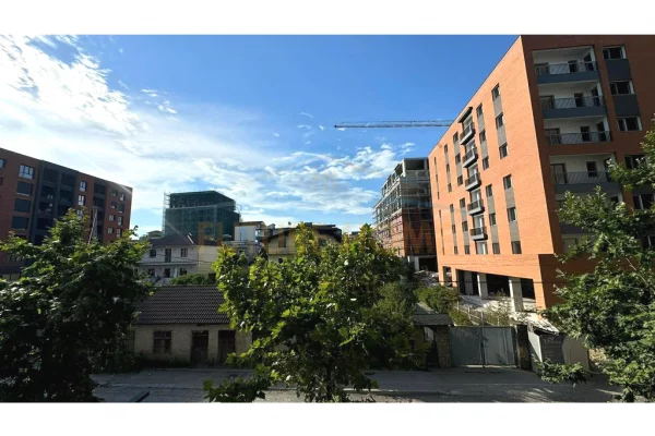 Shtepi me qera 2+1 ne Tirane - 400 Euro