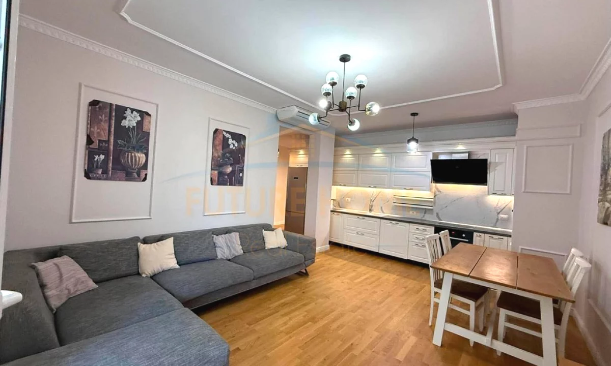 Shtepi ne shitje Apartament ne Tirane, 3+1, Mobilimi E mobiluar, Pagesa 340,000  Euro.