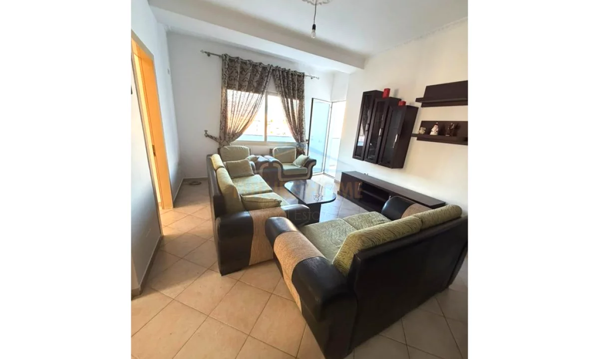 Shtepi ne shitje Apartament ne Tirane, 2+1, Mobilimi E mobiluar, Pagesa 106,500  Euro.
