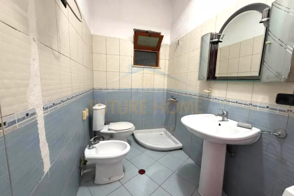 Shtepi me qera Apartament ne Tirane, 1+1, Mobilimi E mobiluar, Pagesa 55,000  Leke.