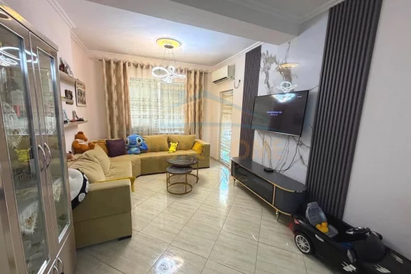 Shtepi ne shitje 2+1 ne Tirane - 165,000 Euro