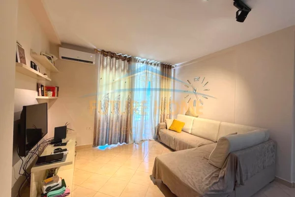 Qera, Apartament 1+1+ Post Parkimi, Unaza e Re, Tirane UNA72298