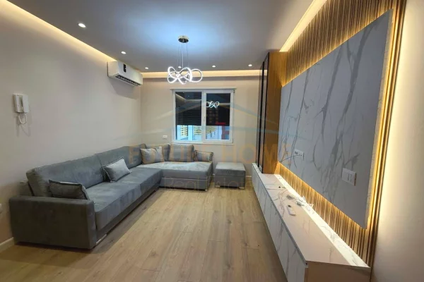 Qera, Apartament 1+1, Kompleksi E88, Laprakë UNA72349