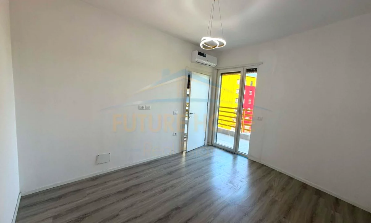 Shtepi me qera Apartament ne Tirane, 1+1, Mobilimi E mobiluar, Pagesa 55,000  Euro.