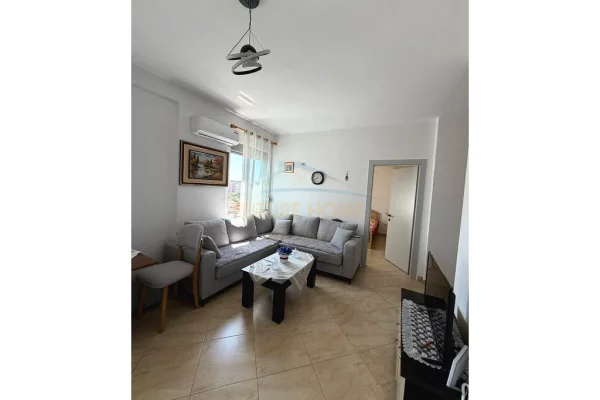Shtepi ne shitje Apartament ne Tirane, 1+1, Mobilimi E mobiluar, Pagesa 115,000  Euro.