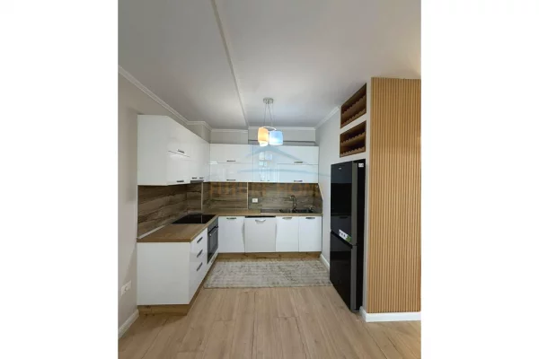 Shtepi ne shitje Apartament ne Tirane, 1+1, Mobilimi E mobiluar, Pagesa 14,200,000  Leke.