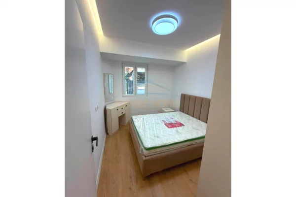 Shtepi me qera Apartament ne Tirane, 1+1, Mobilimi E mobiluar, Pagesa 55,000  Leke.