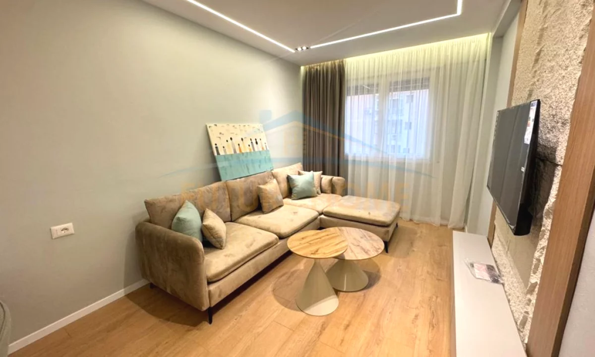 House for Sale Apartment in Tirana, 2+1, Furniture Furnished, Payment 14,800,000  Leke.
