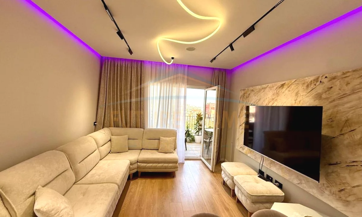 Shtepi me qera Apartament ne Tirane, 2+1, Mobilimi E mobiluar, Pagesa 80,000  Leke.