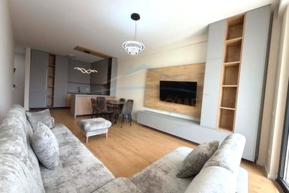 Shtepi me qera Apartament ne Tirane, 3+1, Mobilimi E mobiluar, Pagesa 1,500  Euro.