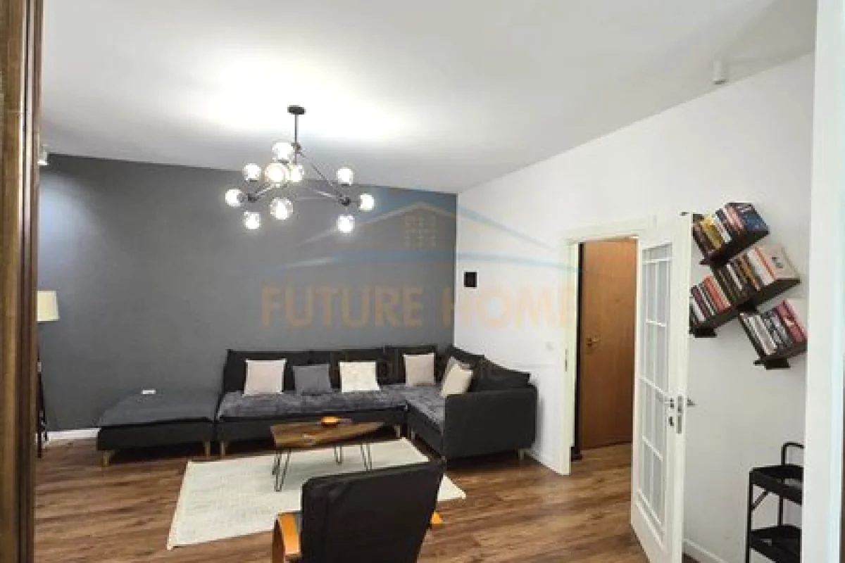 Shtepi me qera Apartament ne Tirane, 2+1, Mobilimi E mobiluar, Pagesa 1,100  Euro.