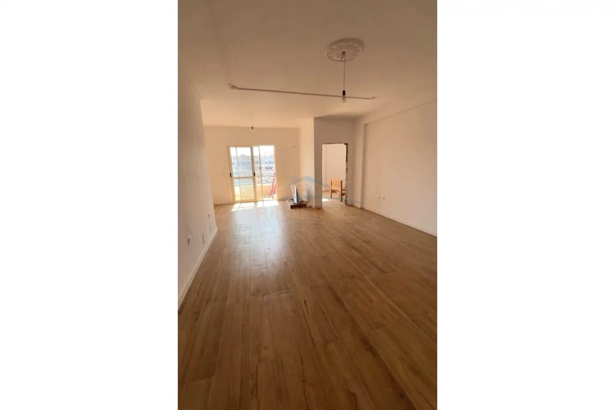 Apartment for sale in Tirana 1+1, Emty