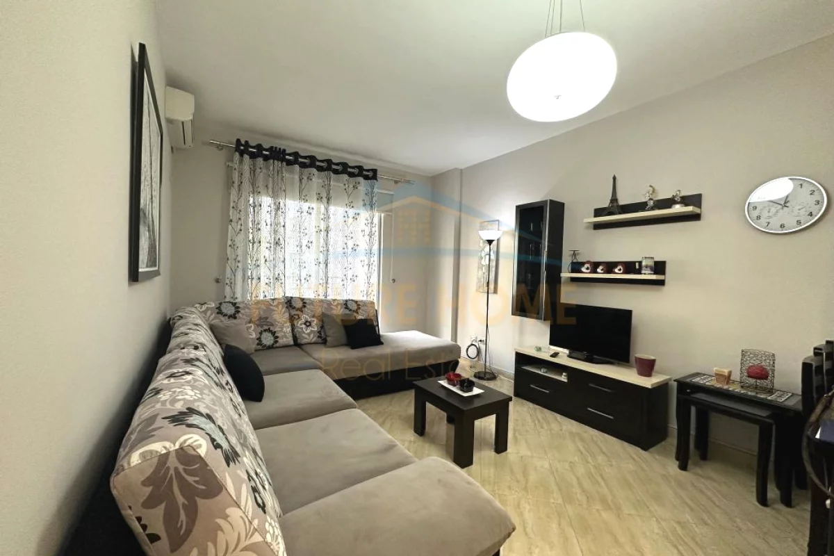 Shtepi me qera Apartament ne Tirane, 1+1, Mobilimi E mobiluar, Pagesa 50,000  Leke.