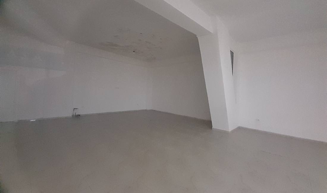 Ambient me qera qender Durres