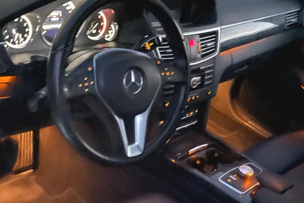 Makina ne shitje ne Tirane, Mercedes-Benz, 2012 Diesel,Kambio Automatik Pagesa 850,000  Leke.