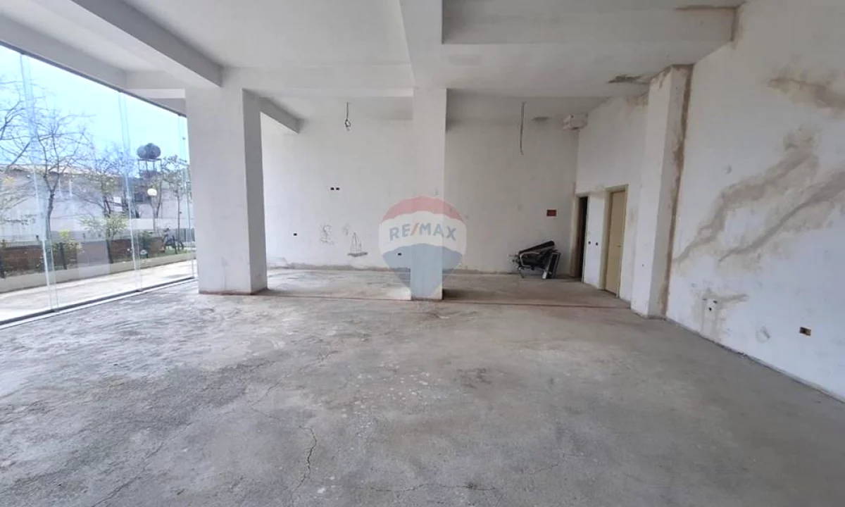 Ambient Biznesi ne shitje ne Yzberisht.