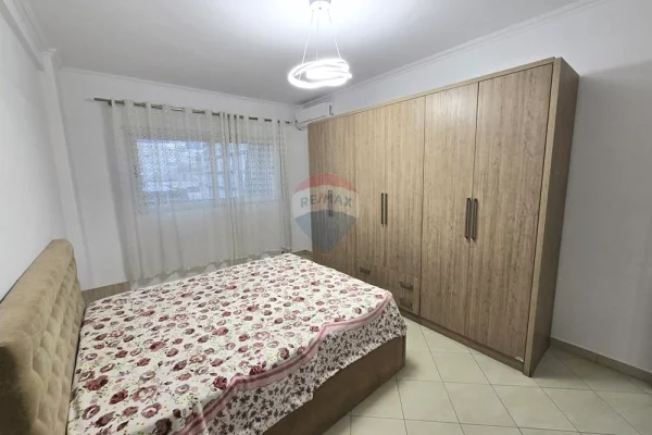 Shtepi ne shitje Apartament ne Tirane, 2+1, Mobilimi E mobiluar, Pagesa 220,000  Euro.