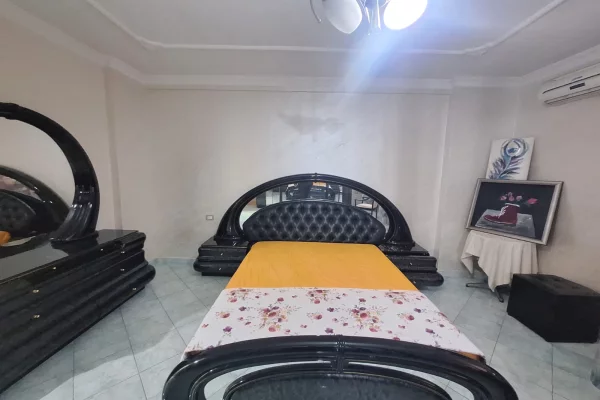 Shtepi ne shitje Apartament ne Tirane, 2+1, Mobilimi Pjeserisht e mobiluar, Pagesa 220,000  Euro.