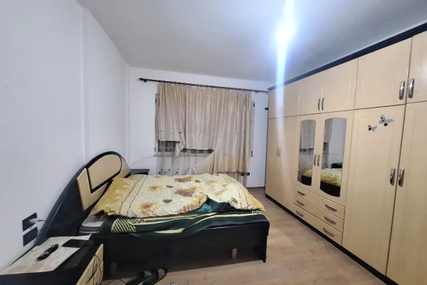 Shtepi me qera 3+1 ne Tirane - 70,000 Leke