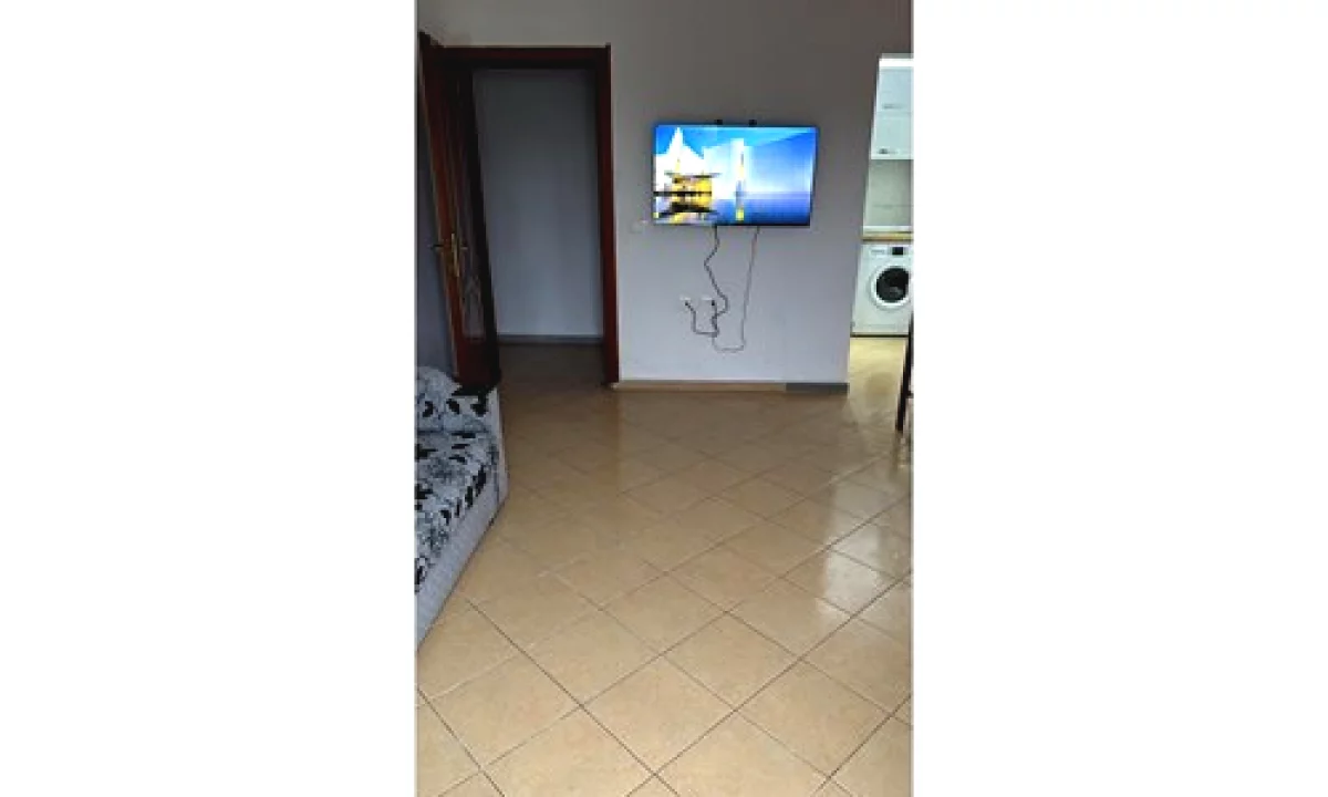 Shtepi me qera Apartament ne Tirane, 1+1, Mobilimi E mobiluar, Pagesa 35,000  Leke.