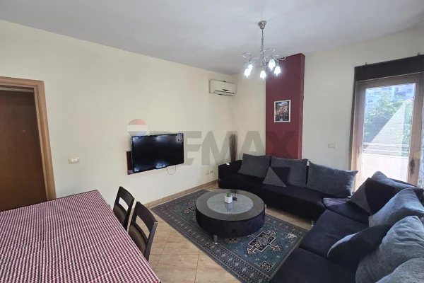 Shtepi me qera Apartament ne Tirane, 1+1, Mobilimi E mobiluar, Pagesa 45,000  Leke.