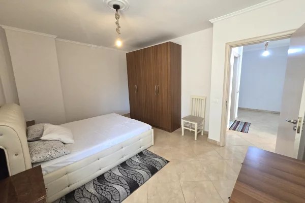 Shtepi me qera Apartament ne Tirane, 2+1, Mobilimi E mobiluar, Pagesa 55,000  Leke.