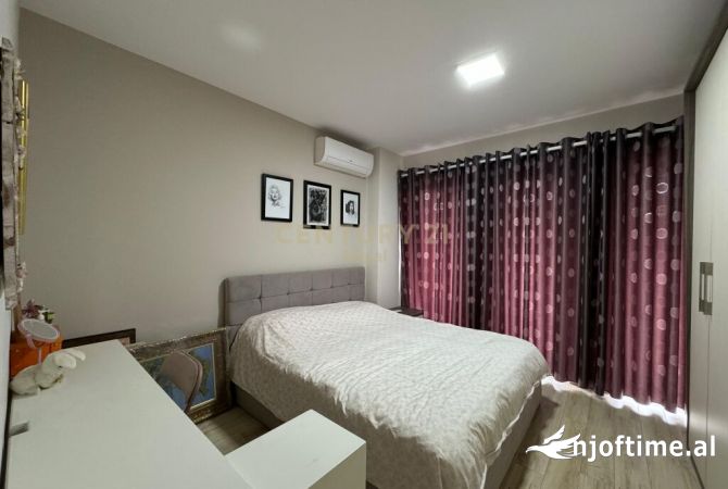 Shtepi me qera Apartament ne Tirane, 2+1, Mobilimi E mobiluar, Pagesa 1,350  Euro.