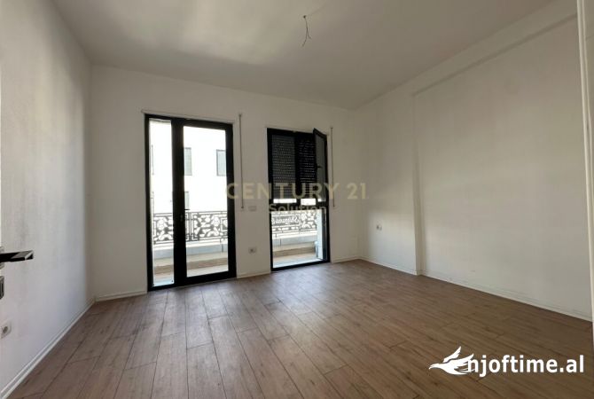 Apartment for sale in Tirana 2+1, Emty