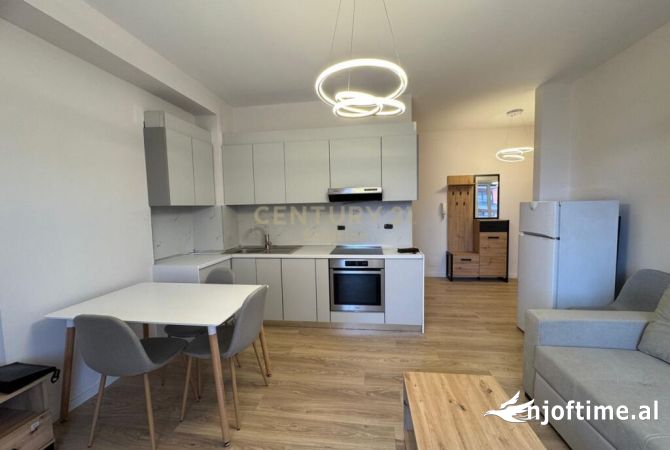Shtepi me qera Apartament ne Tirane, 1+1, Mobilimi E mobiluar, Pagesa 570  Euro.