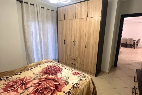 Shtepi me qera Apartament ne Tirane, 2+1, Mobilimi E mobiluar, Pagesa 600  Euro.