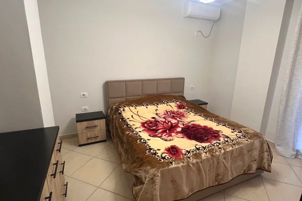 Shtepi me qera Apartament ne Tirane, 2+1, Mobilimi E mobiluar, Pagesa 600  Euro.