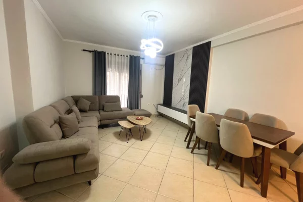 Shtepi me qera Apartament ne Tirane, 2+1, Mobilimi E mobiluar, Pagesa 600  Euro.