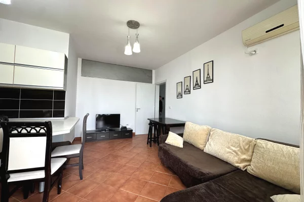Shtepi me qera Apartament ne Tirane, 2+1, Mobilimi E mobiluar, Pagesa 400  Euro.