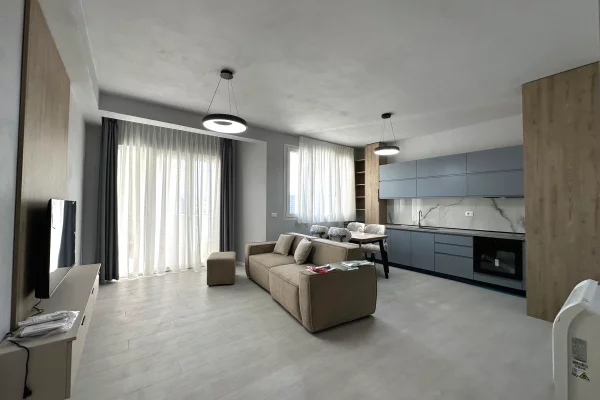 Shtepi me qera Apartament ne Tirane, 2+1, Mobilimi E mobiluar, Pagesa 680  Euro.