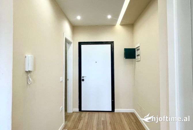 Shtepi ne shitje Apartament ne Tirane, 2+1, Mobilimi Bosh, pa mobiluar, Pagesa 165,000  Euro.