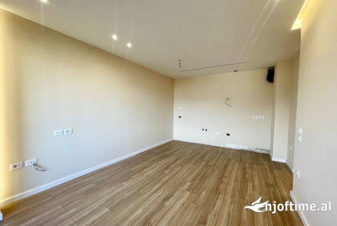 SHITET APARTAMENT 2+1 TEK TIRANA GODEN PARK 3