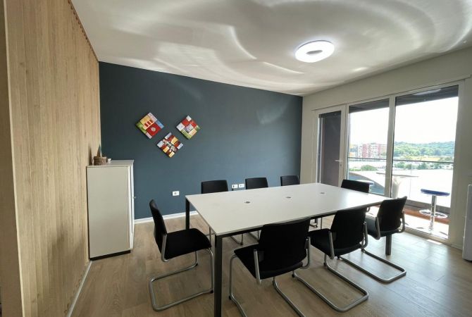 Business Property for Rent 3+1 in Tirana - 1,000 Euro