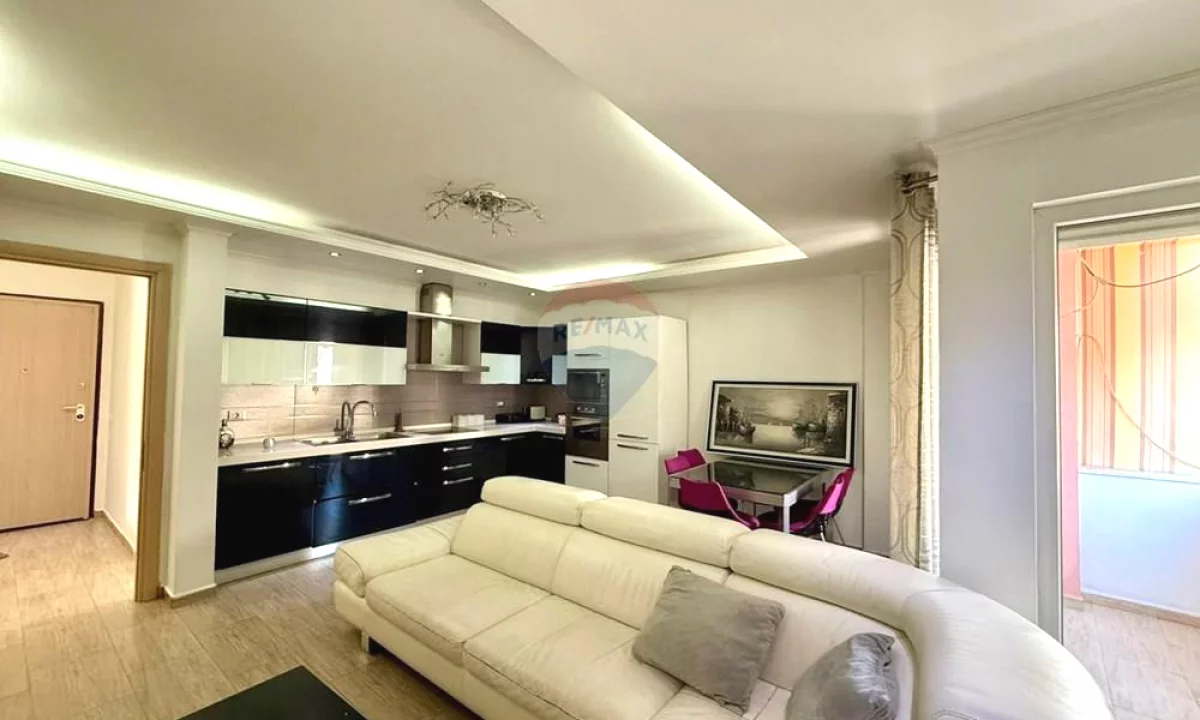 Shtepi me qera Apartament ne Tirane, 2+1, Mobilimi E mobiluar, Pagesa 700  Euro.