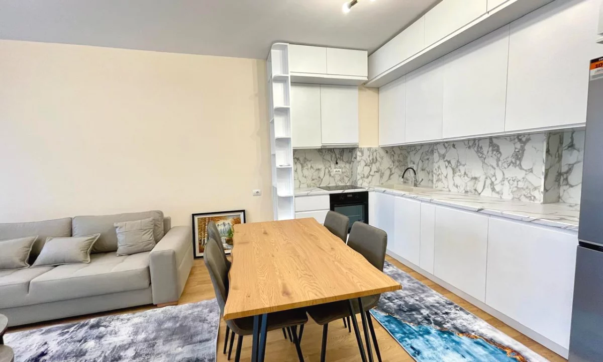 Shtepi me qera Apartament ne Tirane, 1+1, Mobilimi E mobiluar, Pagesa 700  Euro.