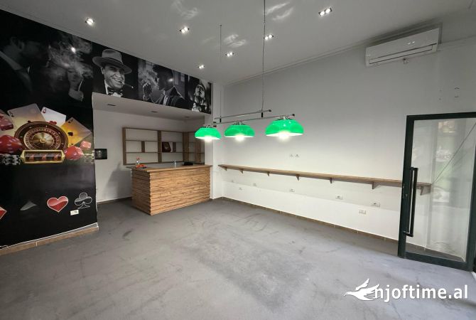 Shitet ambjent biznesi 50m2 , Green City , astir