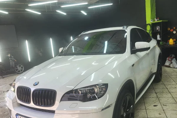 Makina ne shitje ne Tirane, BMW, 2010 Diesel,Kambio Automatik Pagesa 8,500  Euro.