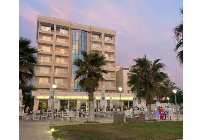 Njoftime Pune per Ndihmes kuzhinier/e, Pjatalarese ne Kavaje