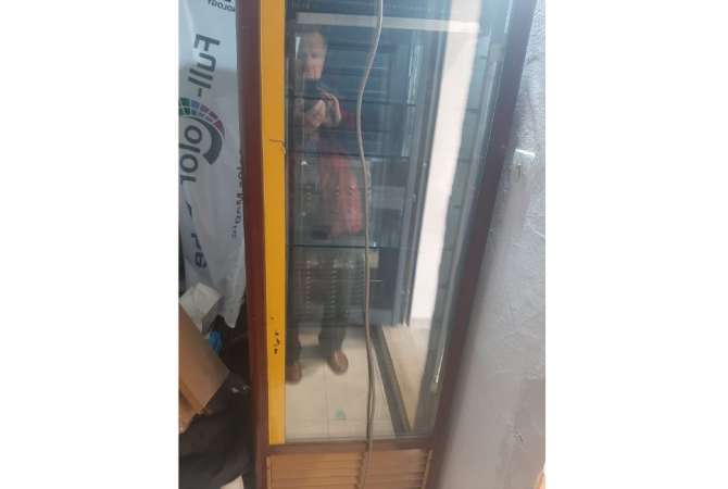 Pajisje biznesi ne shitje ne Tirane - 100,000 Leke