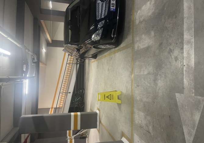 Business Property in Sale 4+1 in Tirana - 20,000 Euro