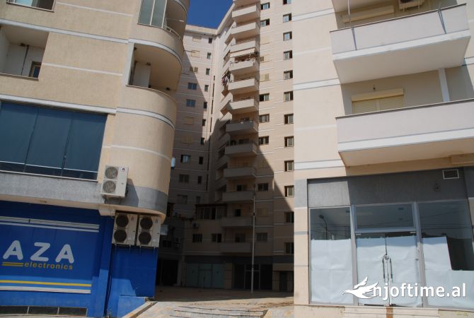 Shtepi ne shitje Apartament ne Lushnje, 1+1, Mobilimi E mobiluar, Pagesa 4,500,000  Leke.