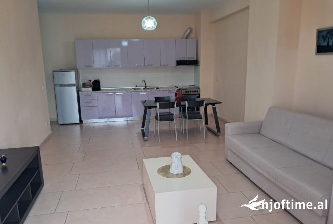 Shtepi ne shitje 1+1 ne Lushnje - 4,500,000 Leke