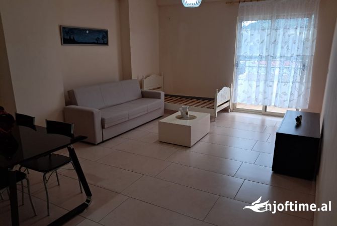 Shtepi ne shitje Apartament ne Lushnje, 1+1, Mobilimi E mobiluar, Pagesa 4,500,000  Leke.