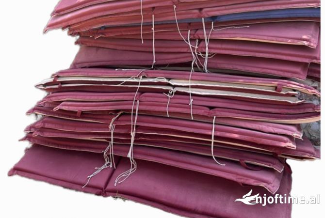 Shezllona plazhi (dyshek tek)