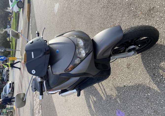 Moto e Scooter in vendita a Tirana - 130,000 Euro